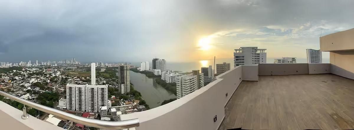 Cerca El Mar Sunset 47 *